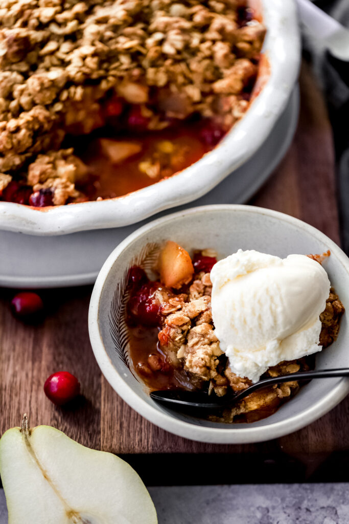 Spiced Pear and Cranberry Crisp
